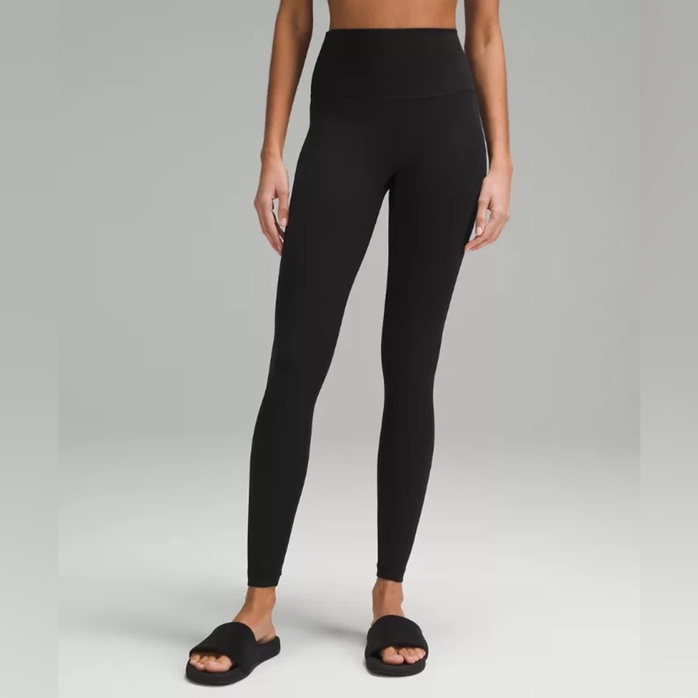 Lululemon Align Pant 31"
Black